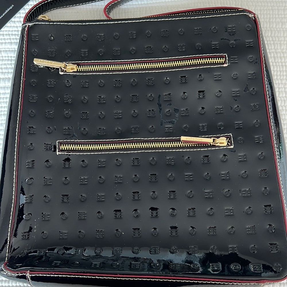 Arcadia Cross-body Patent Leather bag